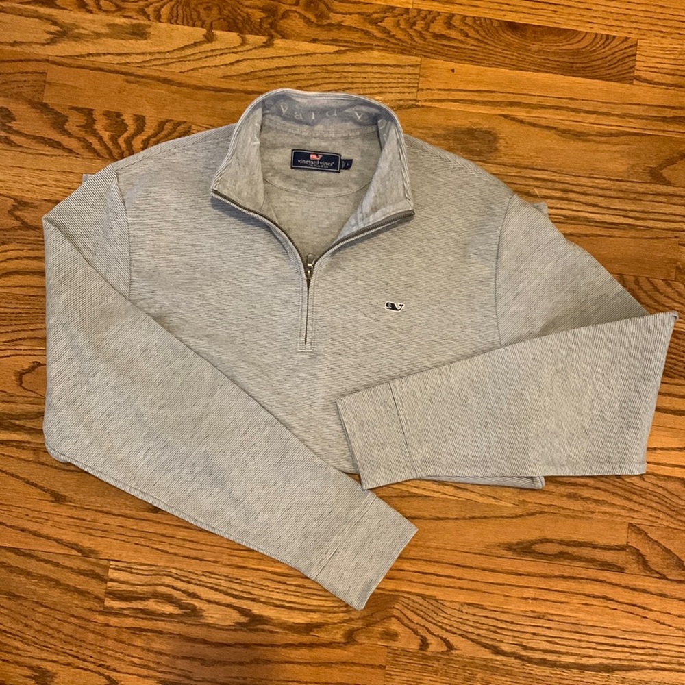 EUC vineyard Vines Half zip sweatshirt size Large